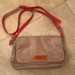 Marc by Marc Jacobs Tan Patent Leather Crossbody/Clutch & Burnt Orange Strap